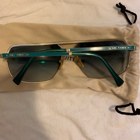Authentic Louis Vuitton z0167u blue sunglasses - Picture 2 of 7